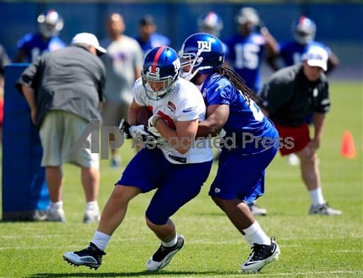 Basim Hudeen blocking at Giants practice